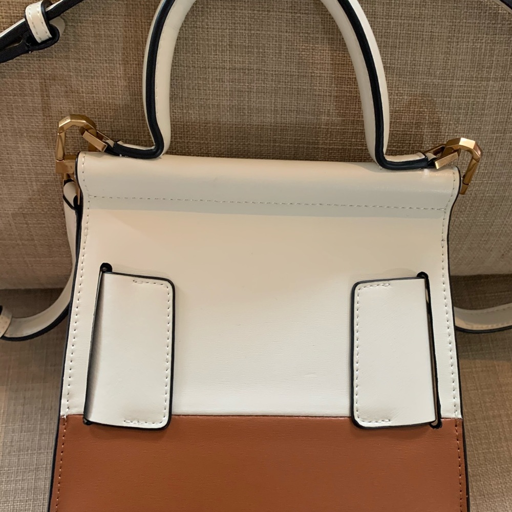 Handbag - Picture 6 of 10